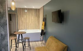 Studio Jacuzzi Love Room